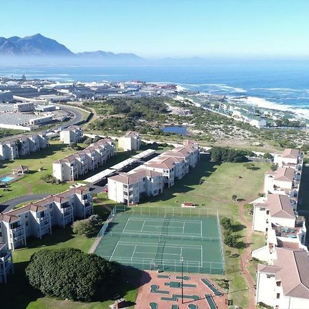 Апартаменты Hermanus Beach Club Экстерьер фото